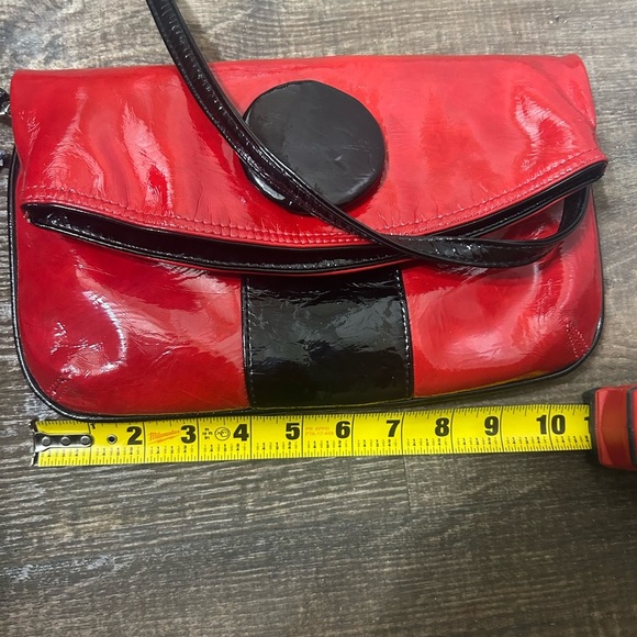 Baci used once for wedding patent Vegan leather Red and Black Shoulder Bag - Picture 12 of 13